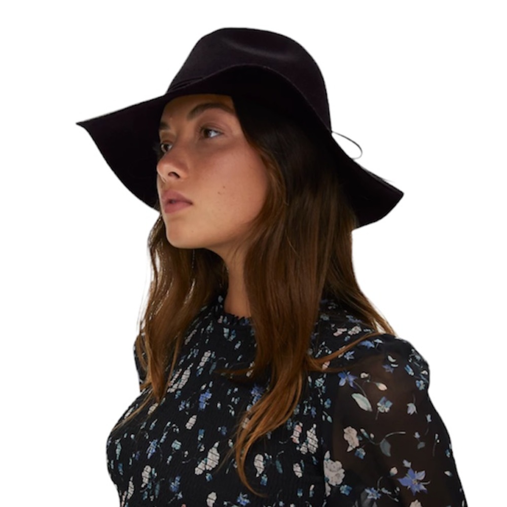 Auxiliary Elegant Black Floppy Hat